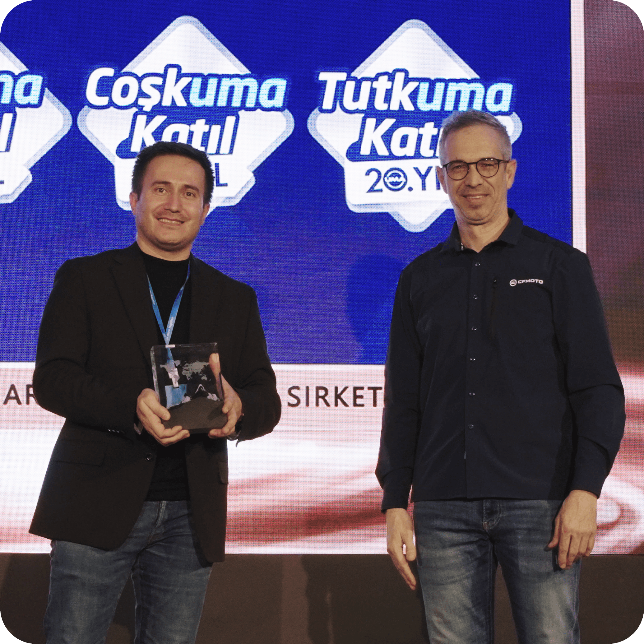 UMA, ''DISTRIBUTOR OF THE YEAR'' �d�l�ne Lay�k G�r�ld�!